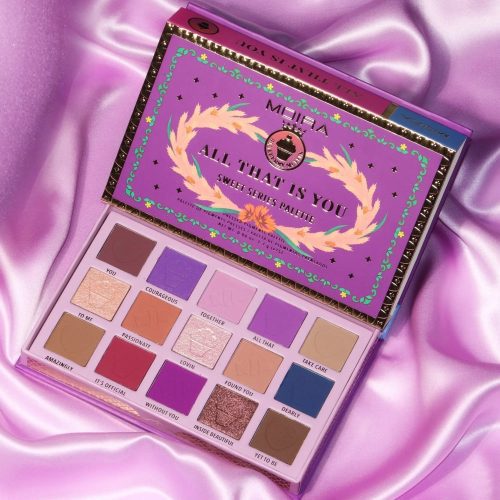 All that is you Pressed Pigment Palette MOIRA 84646055